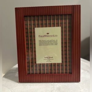 PhilipWhitney 8x10 rosewood picture frame with parallel ribbed lines